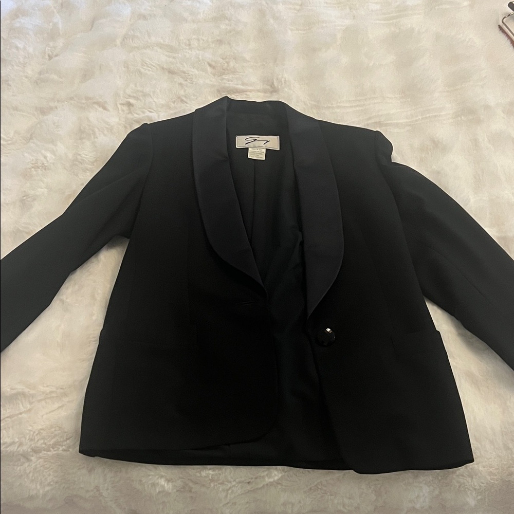 Elegant Black Women's Blazer